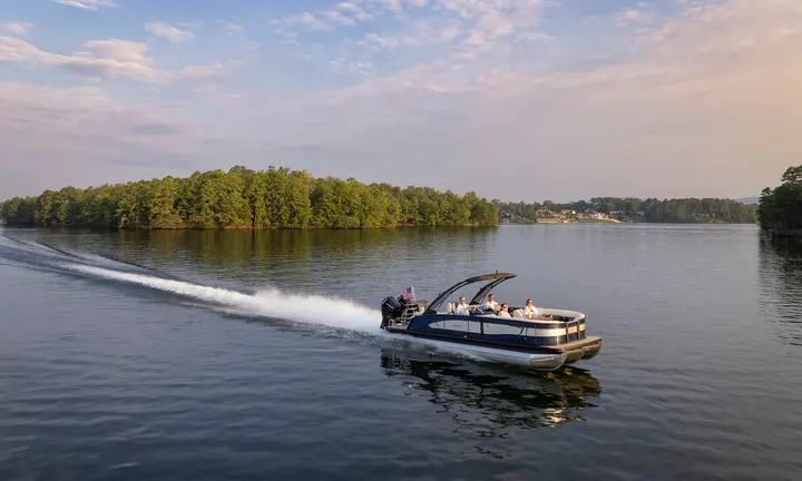 Official Barletta Lusso centre-mounted twin-engine pontoon image