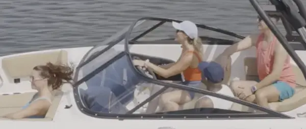 Bayliner V22i — official Bayliner image