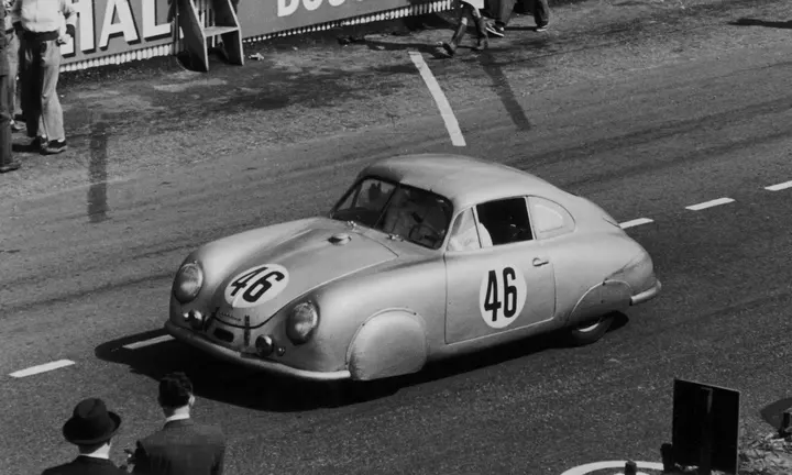 Official source-specific image: Porsche AG.
