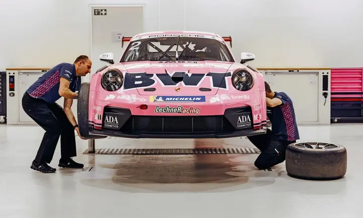 Official source-specific image: Porsche AG / Lechner Racing.