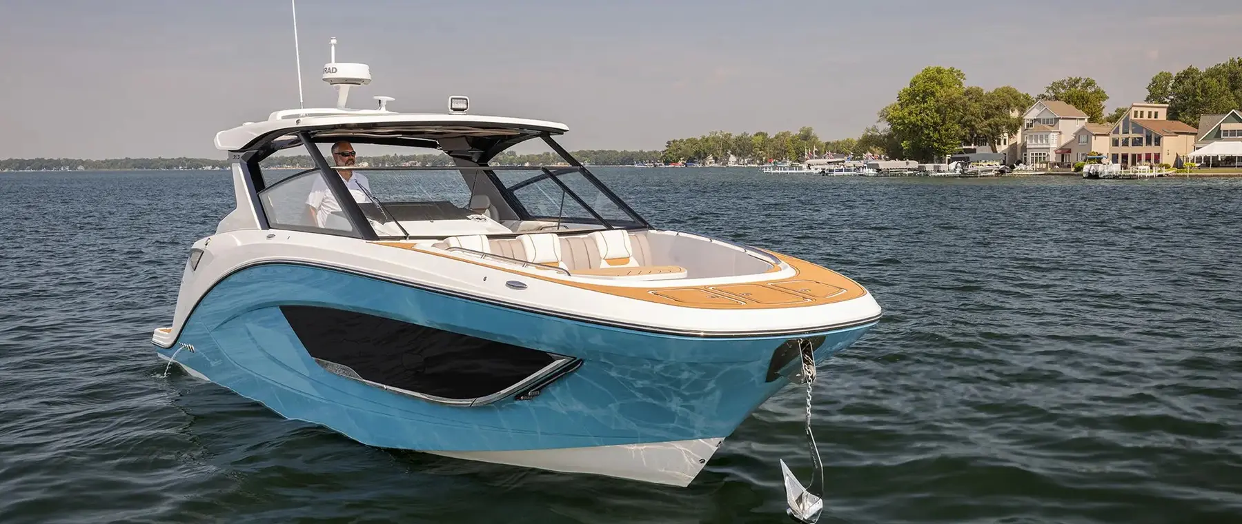 Hurricane Deck Boats — official SunDeck 3200 photograph via Polaris media CDN