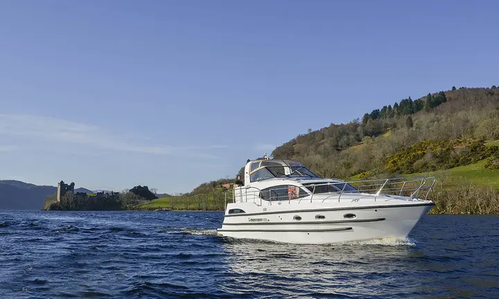 Caledonian Canal cruising photograph: Visit Inverness Loch Ness / Caley Cruisers