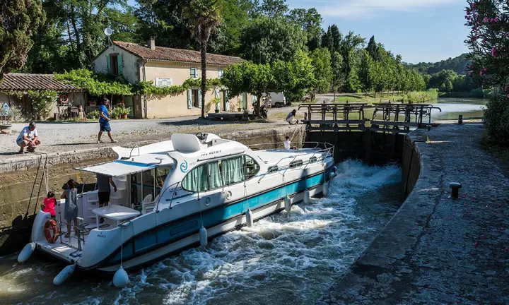 Canal du Midi / VNF / Sylvain Cambon — official navigation photograph