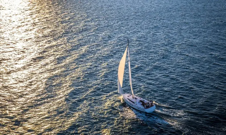 Garmin — official sailboat image