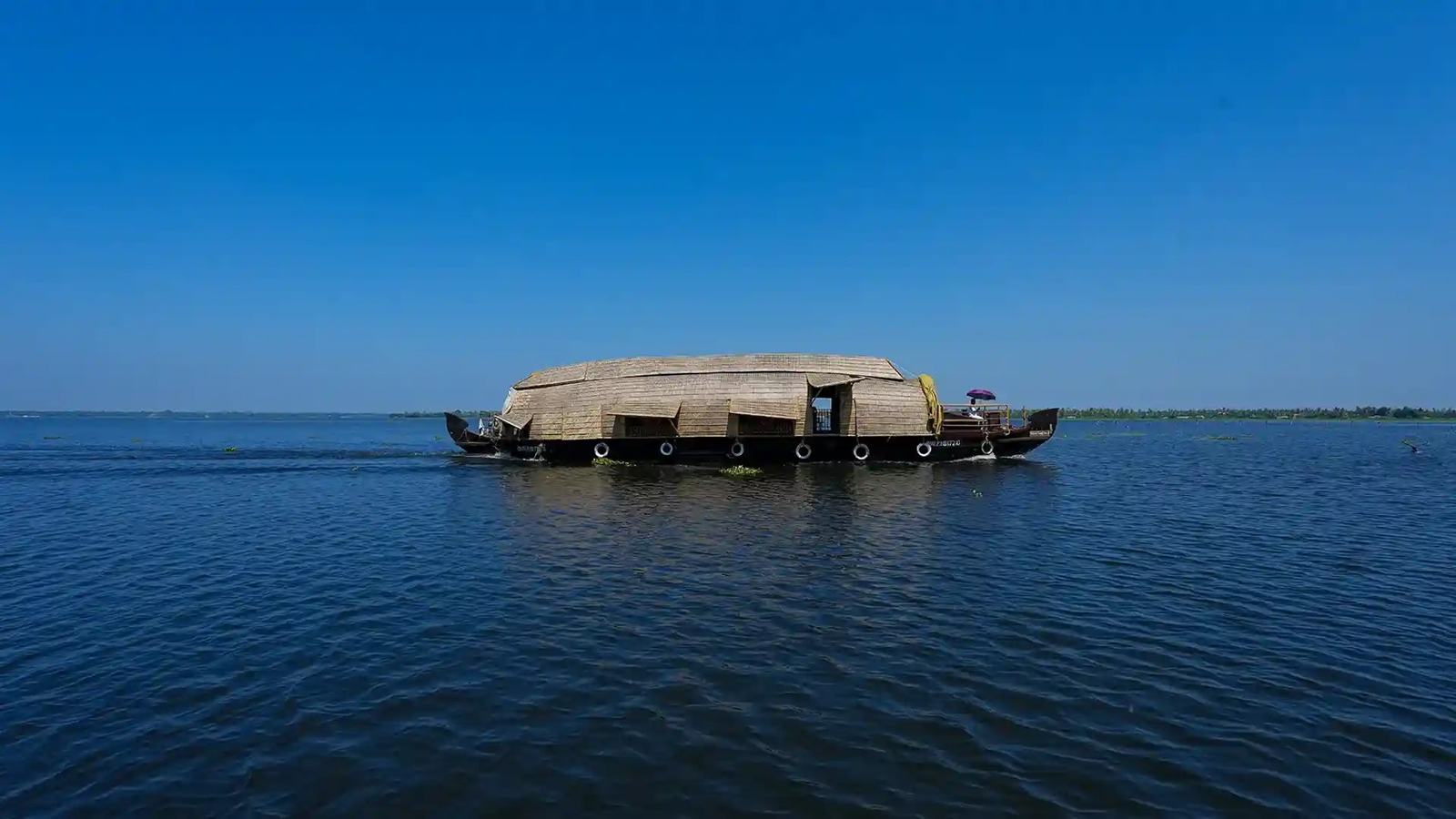 Kerala Tourism — Houseboats of Kerala
