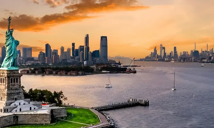New York Boating Ranges From Lake George to the City Skyline — official Yamaha Blue Life image