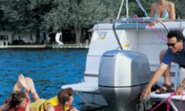 Water Tubing Tips: Which Tubes are Best for Your Family? — official Discover Boating image