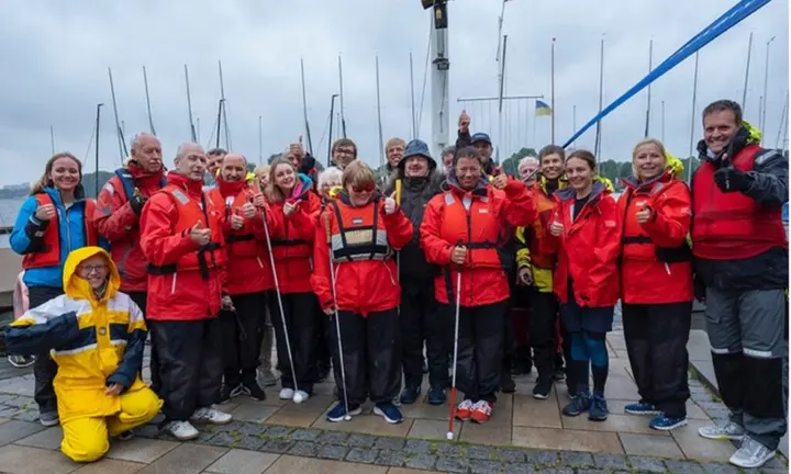Inclusive Alster Links Sailing, Paddling and Rowing Across Hamburg — official source image
