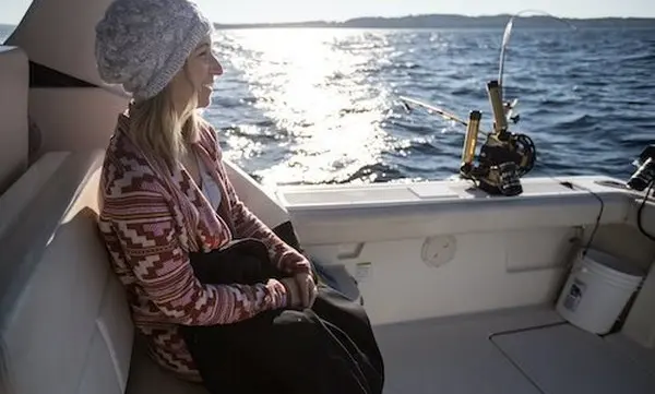 Stay Warm on an Autumn Dayboat: Layers, Hot Drinks and Smart Timing — official Discover Boating, How to Stay Warm Onboard a Boat image