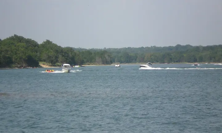 Chickasaw’s Lake of the Arbuckles: A Family Dayboat Holiday in Oklahoma — official US National Park Service, Chickasaw National Recreation Area, Boating and Lake of the Arbuckles, NPS photograph image