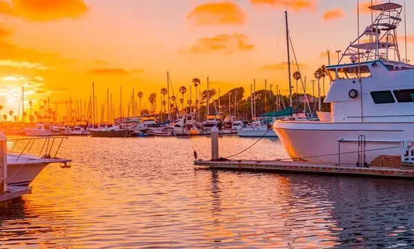 The Top 10 Boating Spring Break Destinations for Families — official Discover Boating image