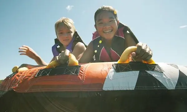 7 Tips for Renting a Boat with Kids — official Discover Boating image