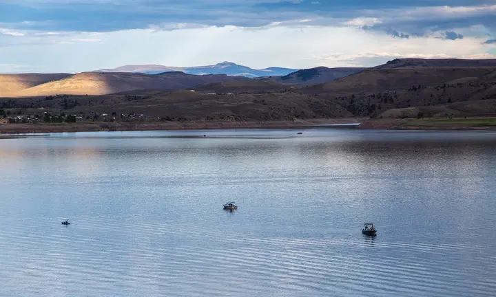 Blue Mesa Reservoir by Motorboat: A Curecanti Holiday in Colorado — official US National Park Service, Curecanti National Recreation Area, Boating; official NPS/Victoria Stauffenberg photo image