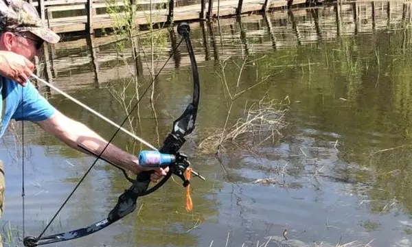 Bowfishing from a Boat: Top Tips for Bowfishing Success — official Discover Boating image