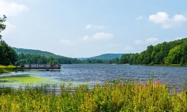 6 Ways Boaters Can Celebrate National Great Outdoors Month — official Discover Boating image