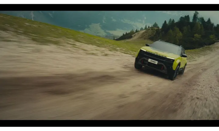Jeep Updates Avenger for Coastal Weekends and Everyday Driving — official Jeep / Stellantis image