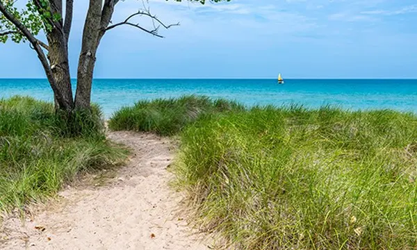 Boating in Illinois: 5 Illinois Boating Destinations — official Discover Boating image