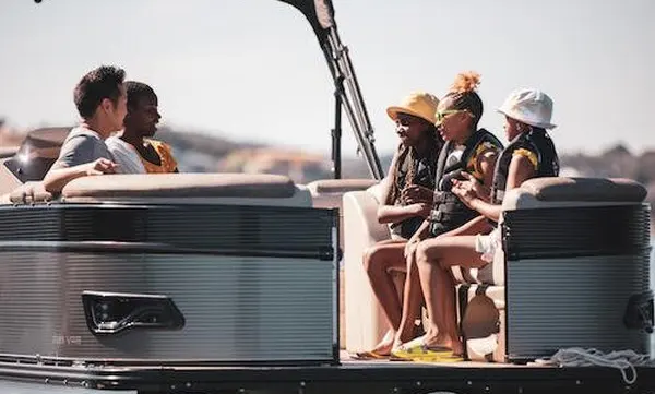 A Crew of Kids: Family Team Work — official Discover Boating image