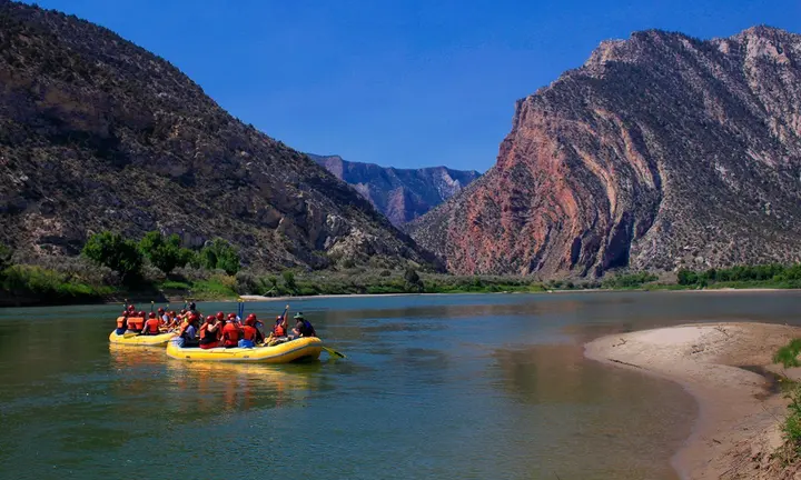Rafting Dinosaur National Monument: Red Cliffs and the Green River — official US National Park Service, Dinosaur National Monument, Commercial Guided River Trips; official NPS raft photograph image