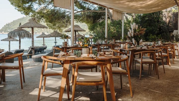 Llum i Sal Extends Formentor Beach Dining Into the Evening — official source image