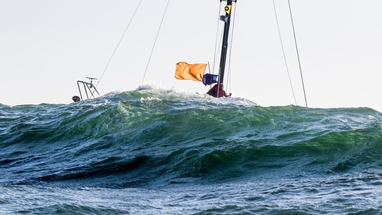 American Sailing Reminds First-Time Boaters to Learn Safety Before Launch - American Sailing image