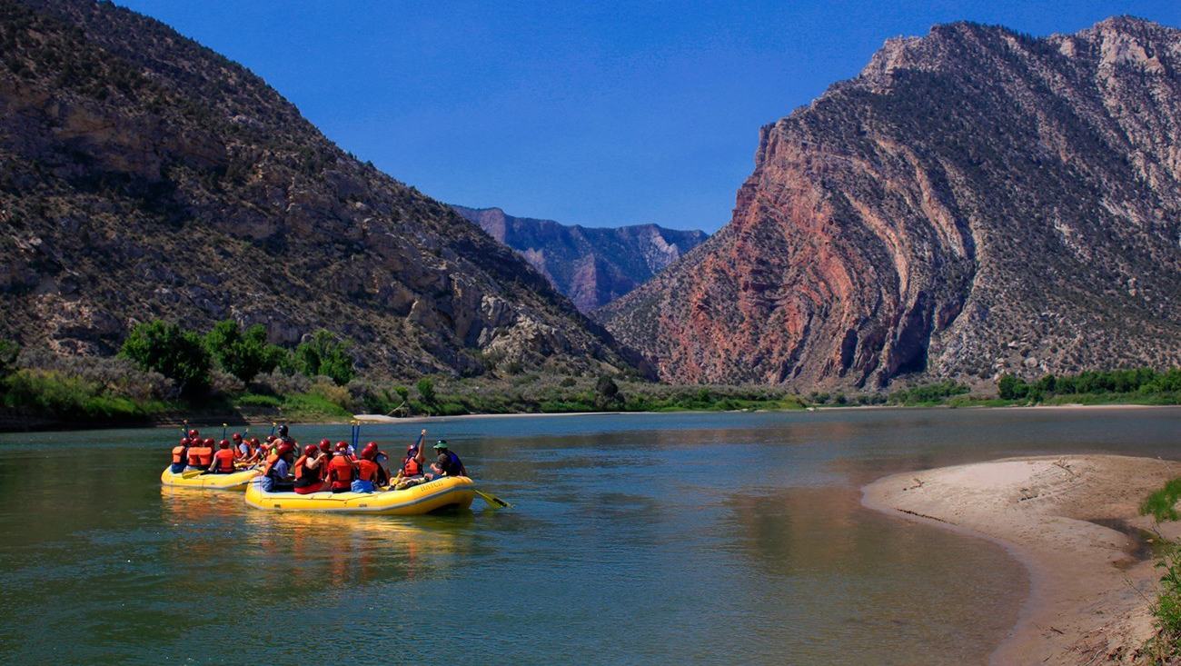 Rafting Dinosaur National Monument: Red Cliffs and the Green River — official US National Park Service, Dinosaur National Monument, Commercial Guided River Trips; official NPS raft photograph image