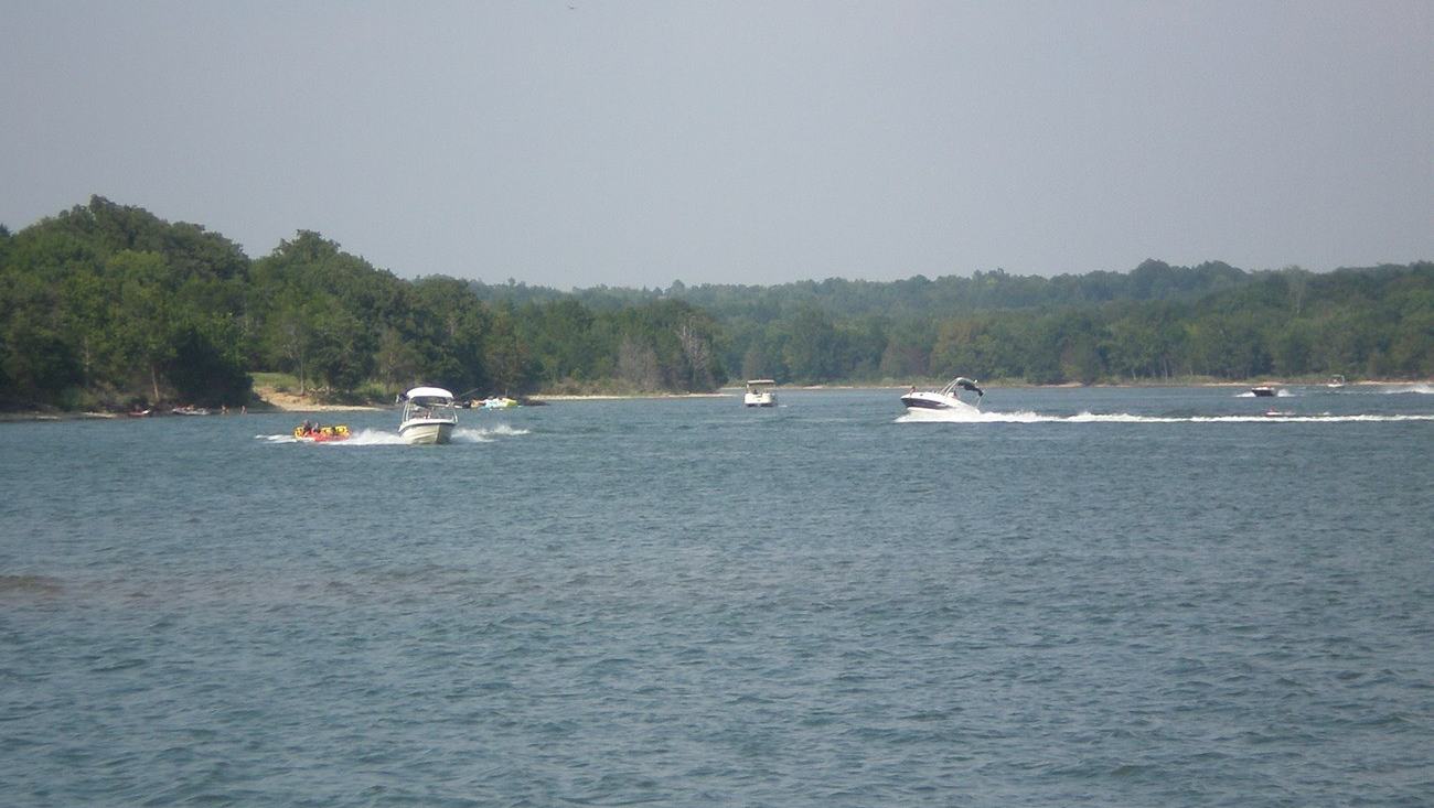Chickasaw’s Lake of the Arbuckles: A Family Dayboat Holiday in Oklahoma — official US National Park Service, Chickasaw National Recreation Area, Boating and Lake of the Arbuckles, NPS photograph image