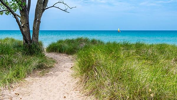 Boating in Illinois: 5 Illinois Boating Destinations — official Discover Boating image