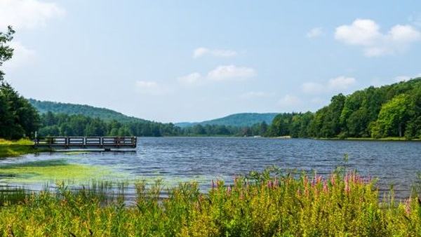 6 Ways Boaters Can Celebrate National Great Outdoors Month — official Discover Boating image