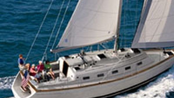 Charter Sailing Vacations: Frequently Asked Questions — official Discover Boating image