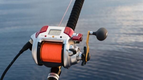 The Ultimate Guide to Electric Fishing Reels — official Discover Boating image