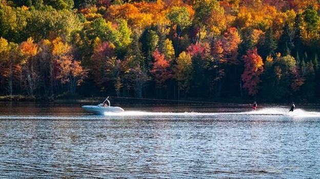 10 Fall Watersport Destinations to Visit — official Discover Boating image