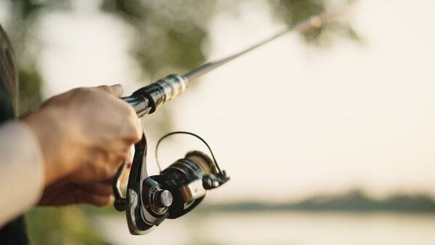 Does Wind Affect Fishing? 7 Tips for Fishing in Windy Conditions — official Discover Boating image