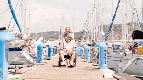 Promote Adaptive Sailing and Boating — official Discover Boating image
