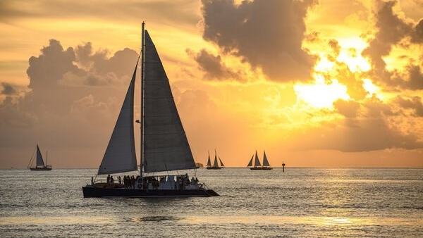 The 10 Best Sailing Destinations in the U.S. and Canada — official Discover Boating image