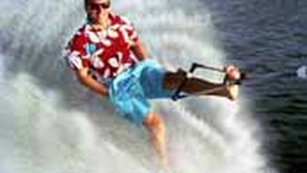 Tips from Pro Barefoot Water Skier, Zenon Bilas — official Discover Boating image