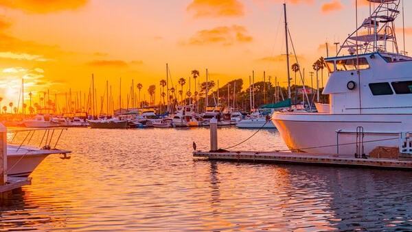 The Top 10 Boating Spring Break Destinations for Families — official Discover Boating image