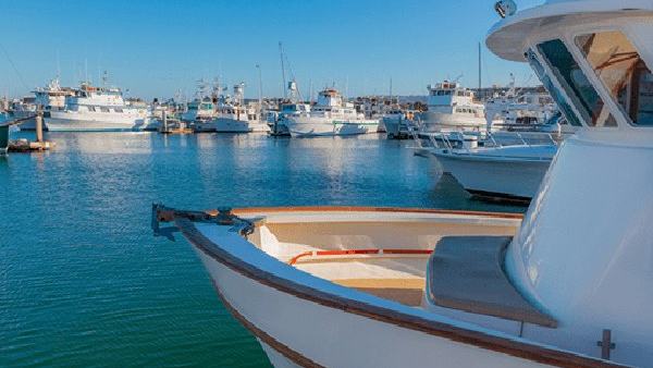 The Top 10 Winter Boating Destinations to Visit This Winter — official Discover Boating image