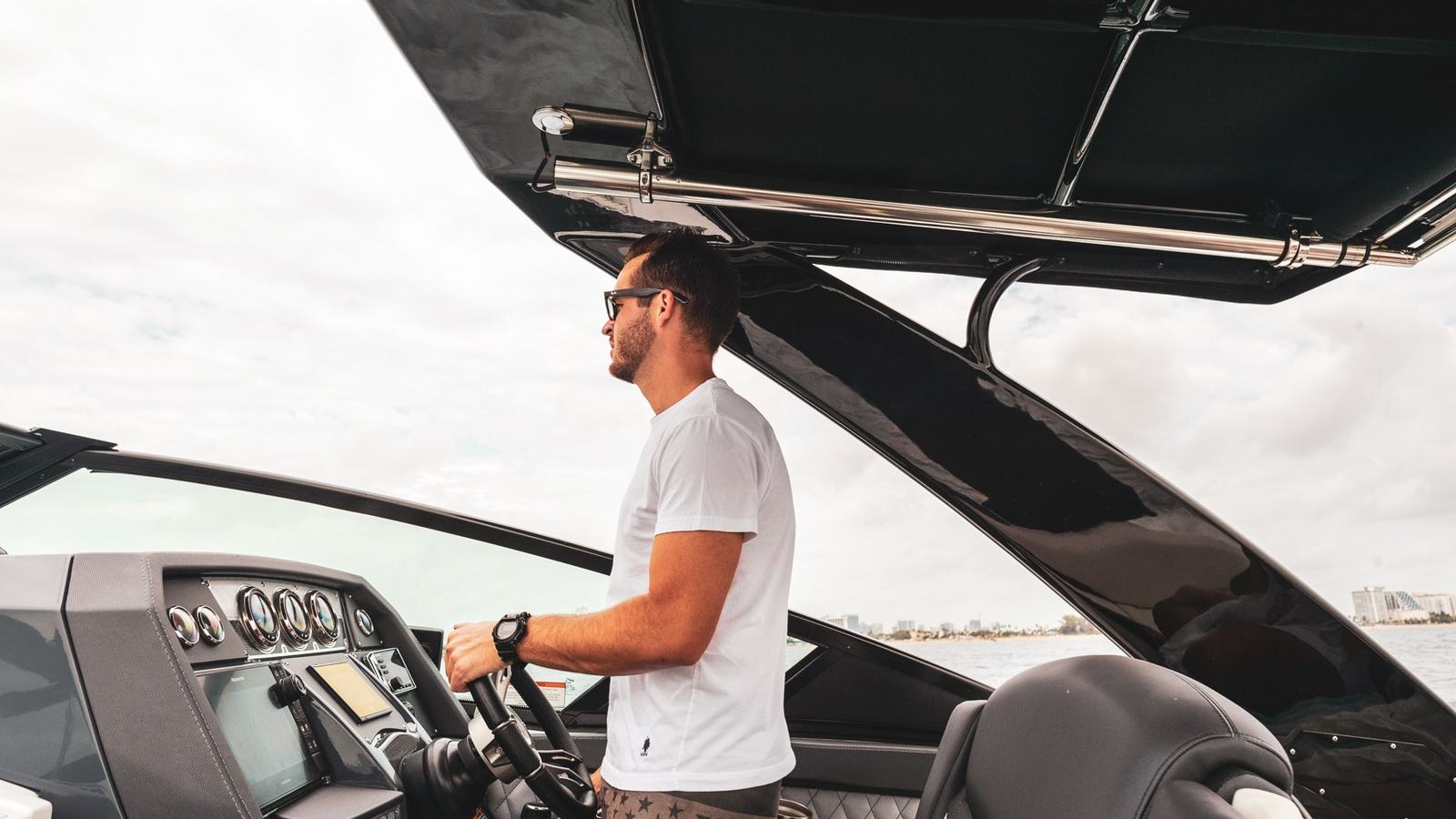 Docking Gets Easier When the Boat Is Slow and the Crew Is Ready Early — official Discover Boating image