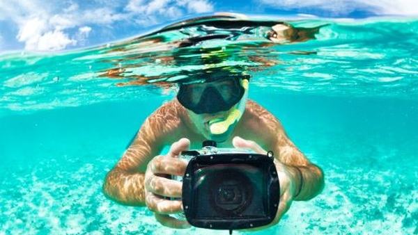 Better Photographs from a Small Boat: Light, Motion and Safe Camera Handling — official Discover Boating, How to Take a Great Photo on a Boat, updated March 2026 image