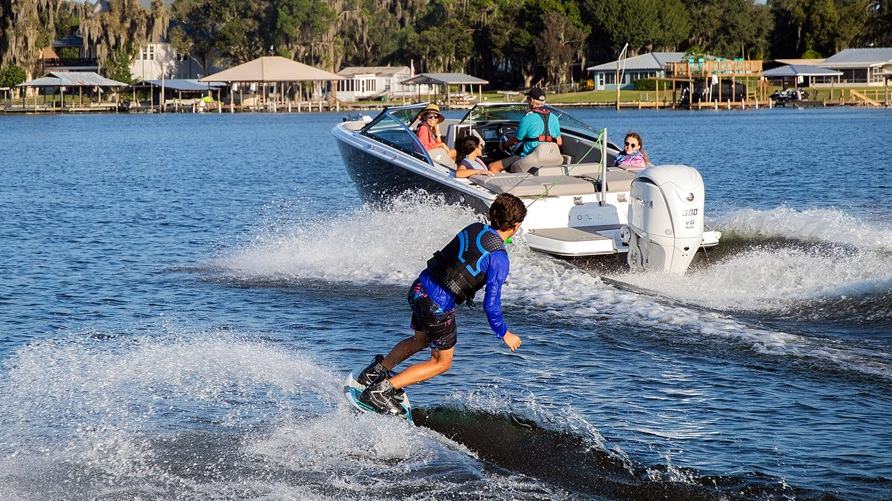 Three Habits Make Wake Sports Driving Safer and More Enjoyable — official Yamaha Blue Life image