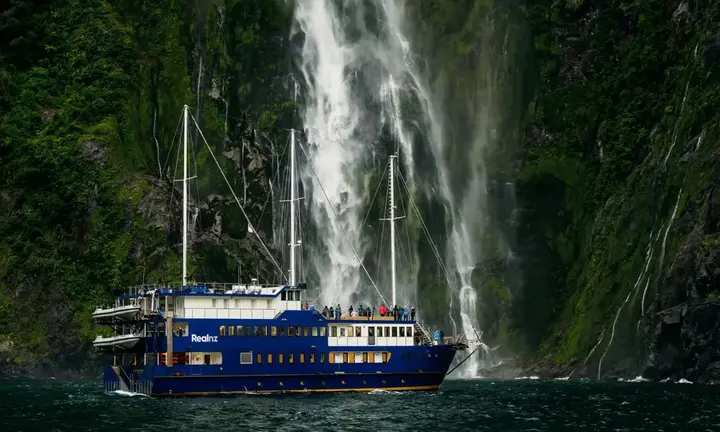 RealNZ — Milford Sound Signature Cruise