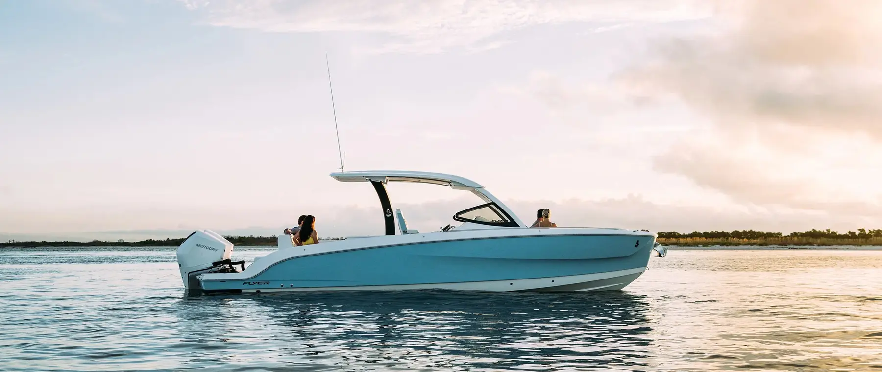 Beneteau Launches New Flyer 30 Dayboat — official Beneteau image