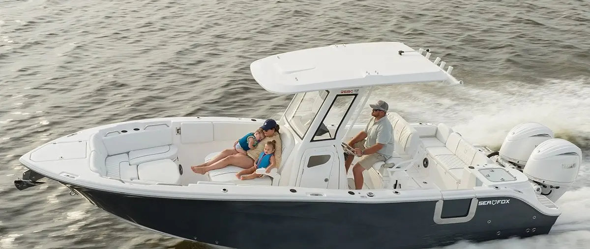 Official boat-builder photograph | Sea Fox 268 Commander: Offshore Fishing, Family Layout and Power-Rating Checks
