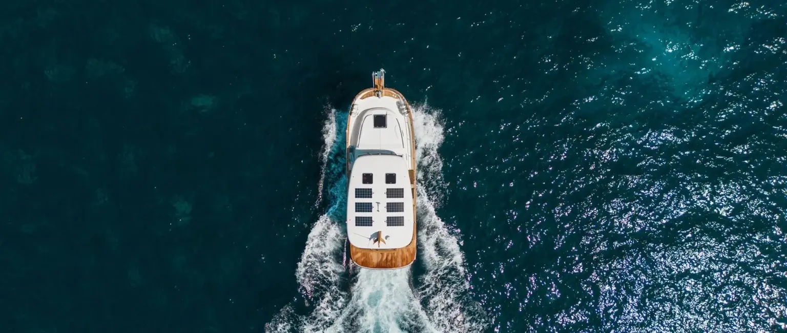 Official source-specific editorial image. Source: https://sasgayachts.com/en/yachts/range/menorquin/menorquin-35-ht/