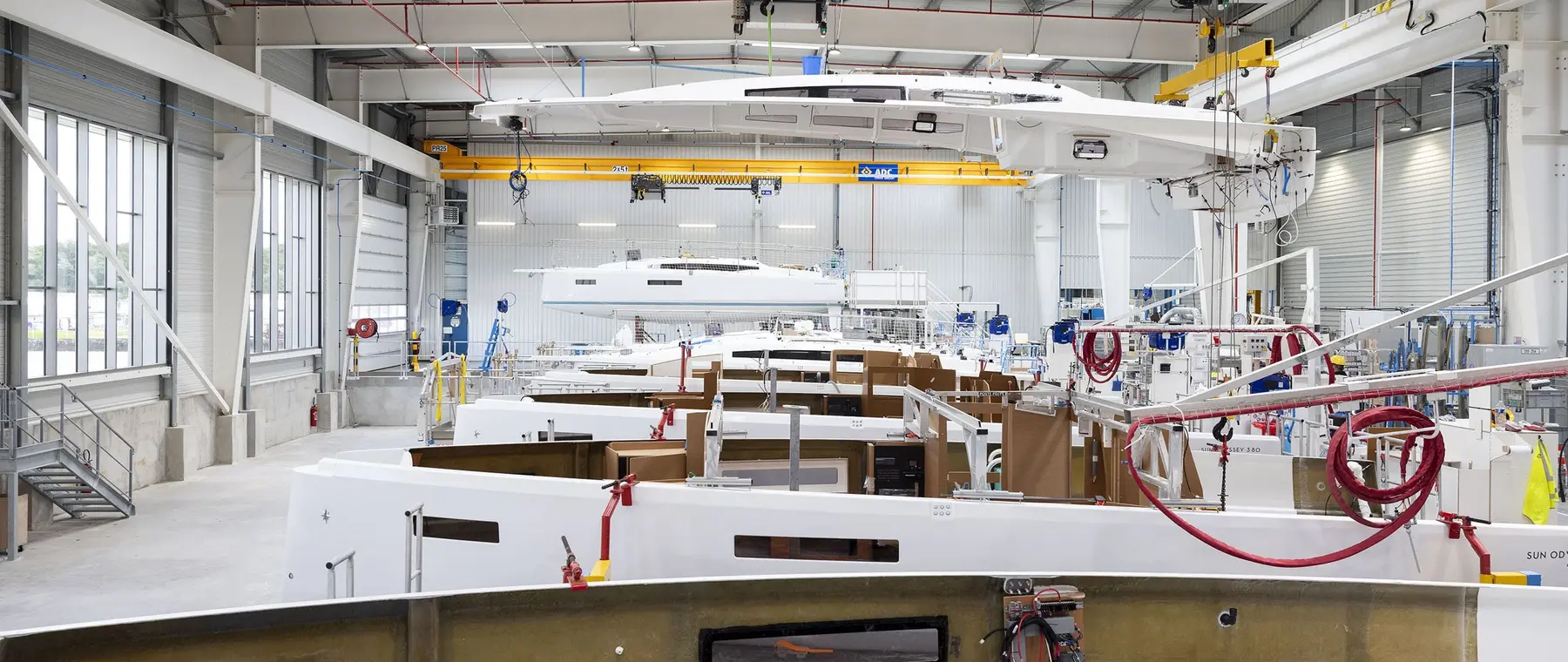 Jeanneau Opens a Closer Look at How Its Production Boats Are Built — official Jeanneau image