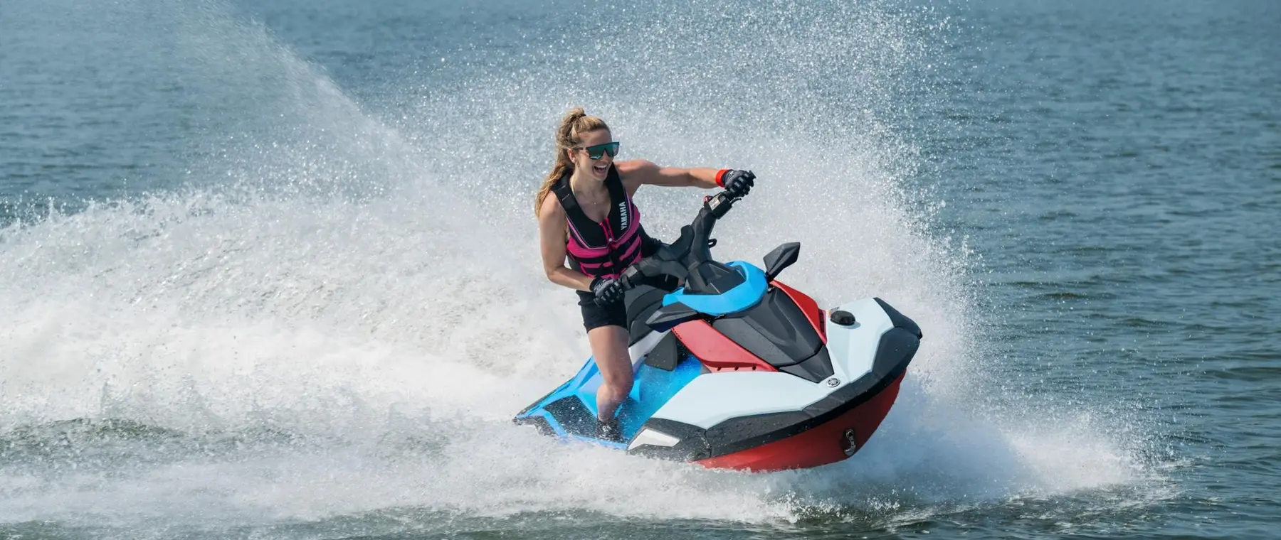Yamaha Motor Europe | 2027 Yamaha JetBlaster DLX Pairs Playful Handling with RiDE Control