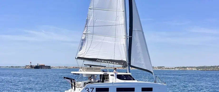 Official source-specific editorial image. Source: https://aventura-yachts.com/modeles/aventura-37/