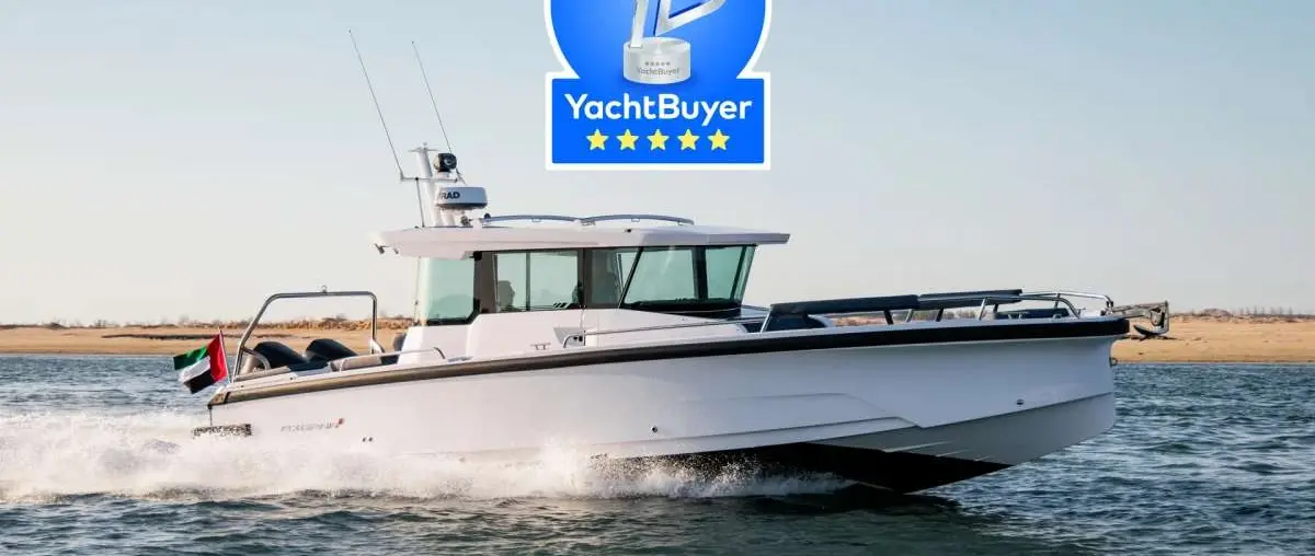 Axopar 29 XC Receives YachtBuyer 5-Star Trophy