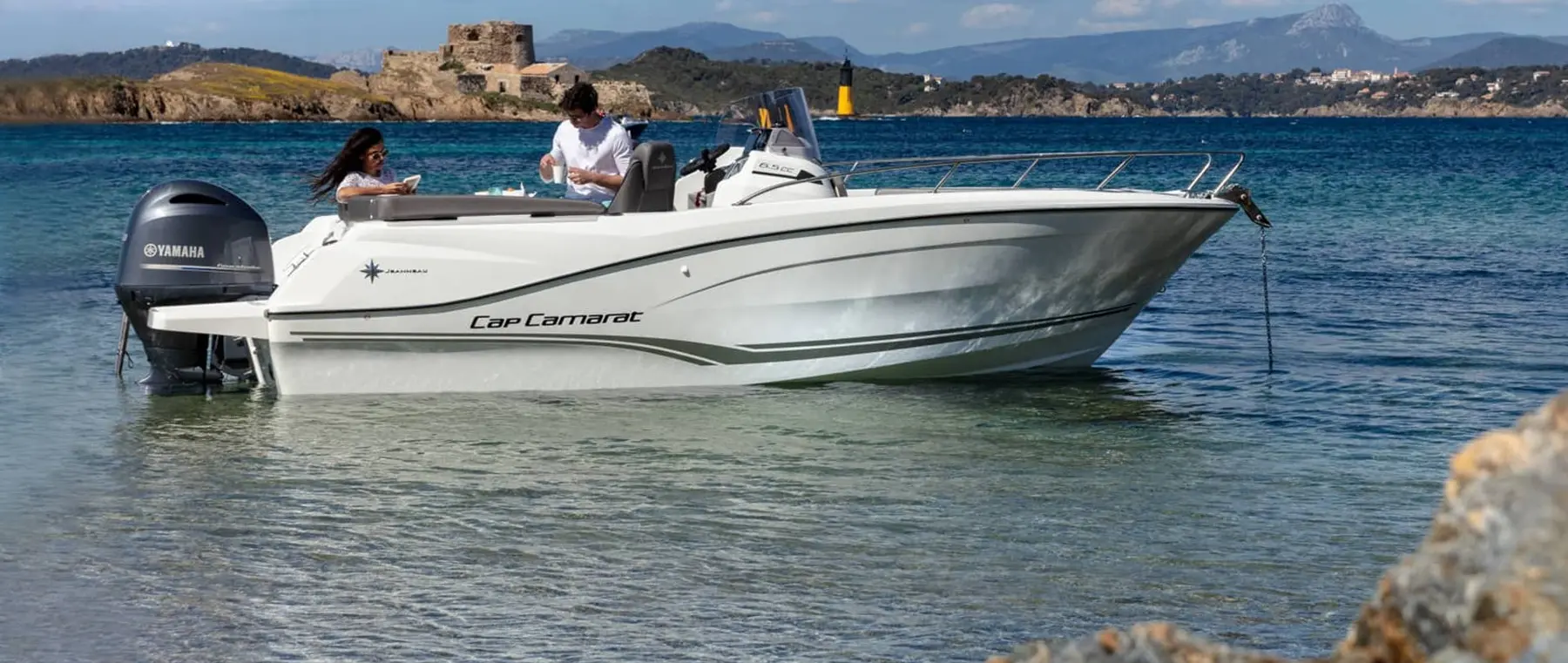 Official boat-builder photograph | Jeanneau Cap Camarat 6.5 CC Makes Open-Dayboat Space Count